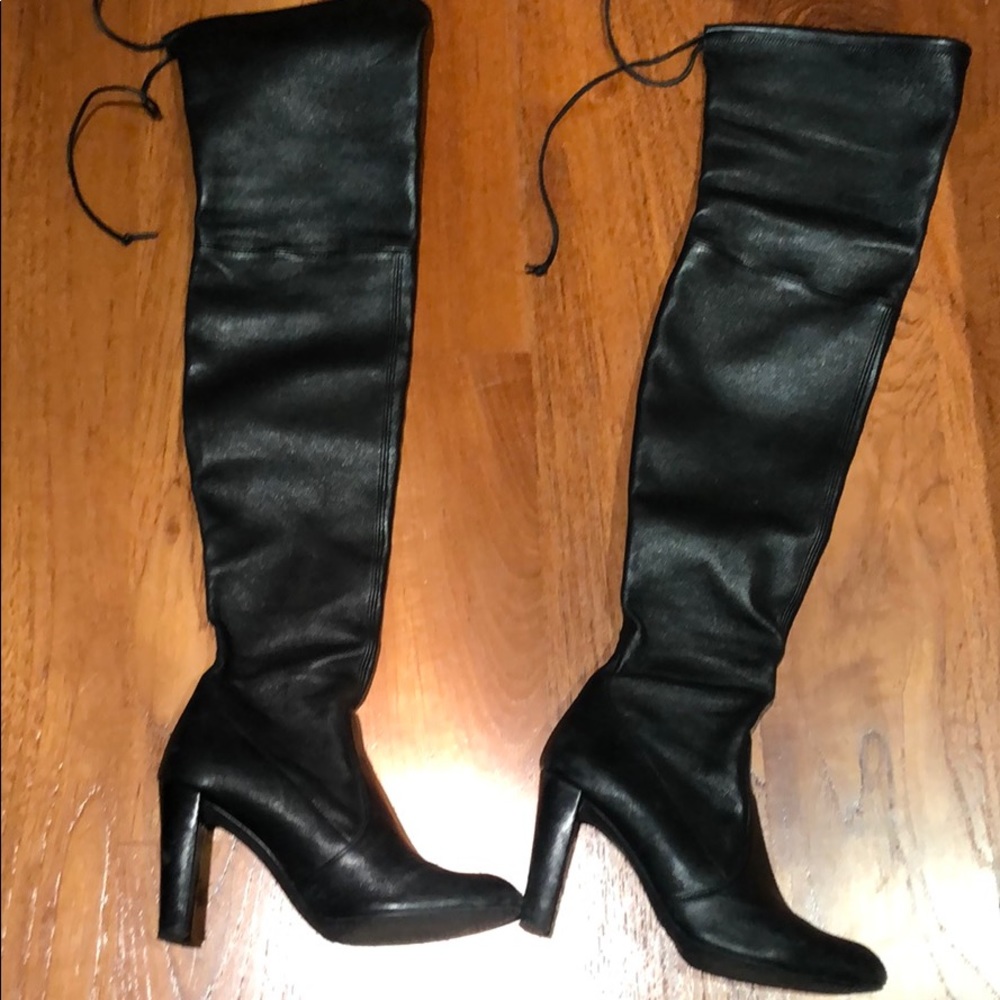 7 1/2 Black leather Stuart Weitzman thigh high
